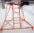 Стремянка для работы у хвостового и несущего винтов 8АТ-9919-00